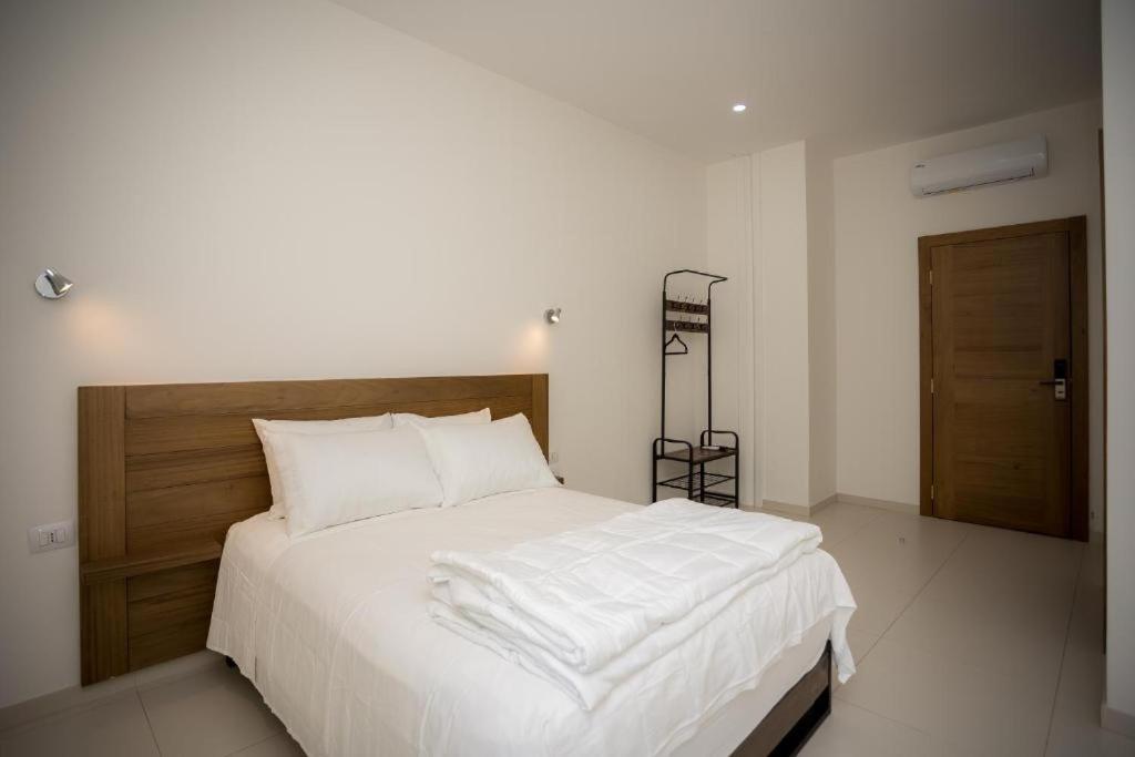 Sky Hotel Shkoder Exterior photo