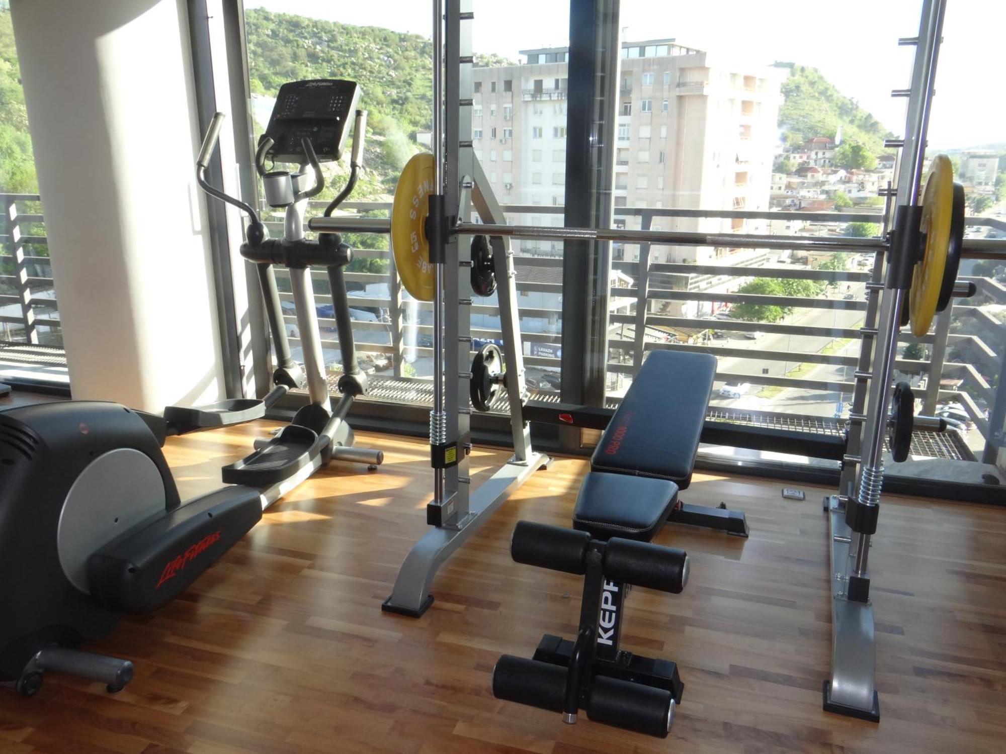 Sky Hotel Shkoder Exterior photo
